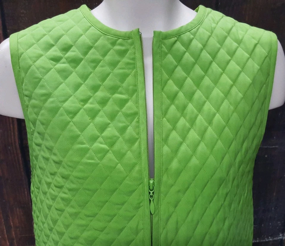 Finity Naturals 100% Silk Zip Front Quilted Green Vest - Women's M - Image 4 of 4