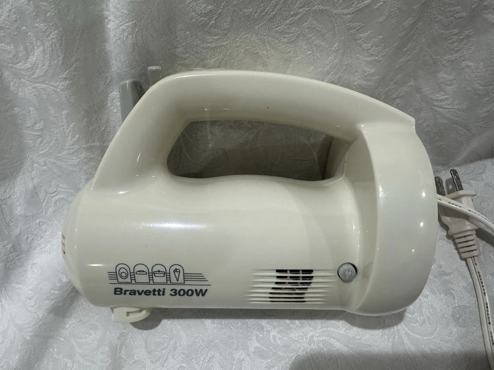 Bravetti 300 Watt Power Hand Mixer with Stable Base Retractable Cord
Opens in a new window or tab