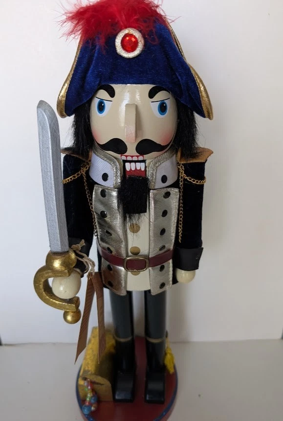 Nutcracker Vintage 2008 Pier 1 Holiday Collection New Condition 15 inches tall