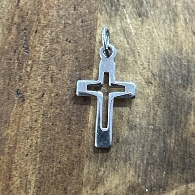 Sterling Silver Openwork Cross Crucifix Outline Christian Pendant .55 Grams