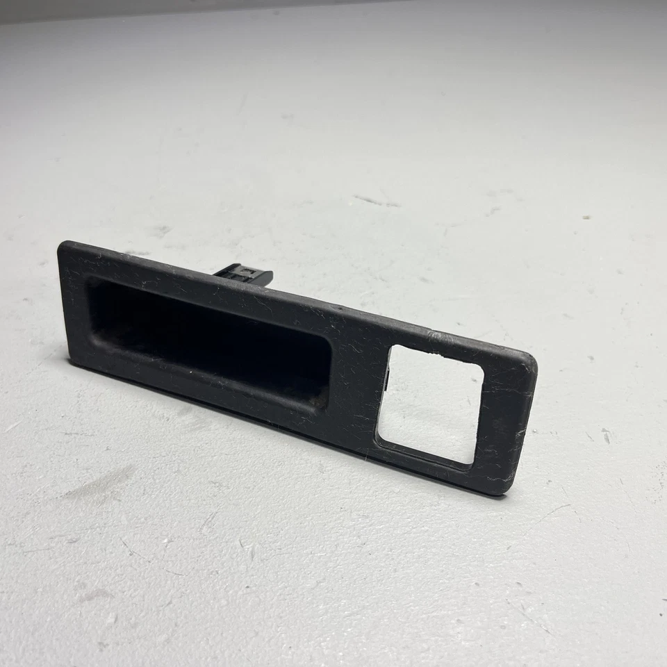 BMW 535i 2011-2016 maletero cubierta tapa liberación mango abierto OEM Foto 2 de 4