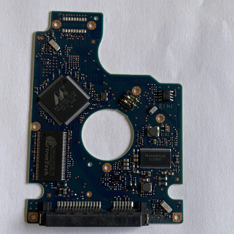 Hitachi Z7K500-500 2.5" SATA HDD PCB A A910 A/A HTS725050A7E630 220 0A90351 01 - Image 4 of 4