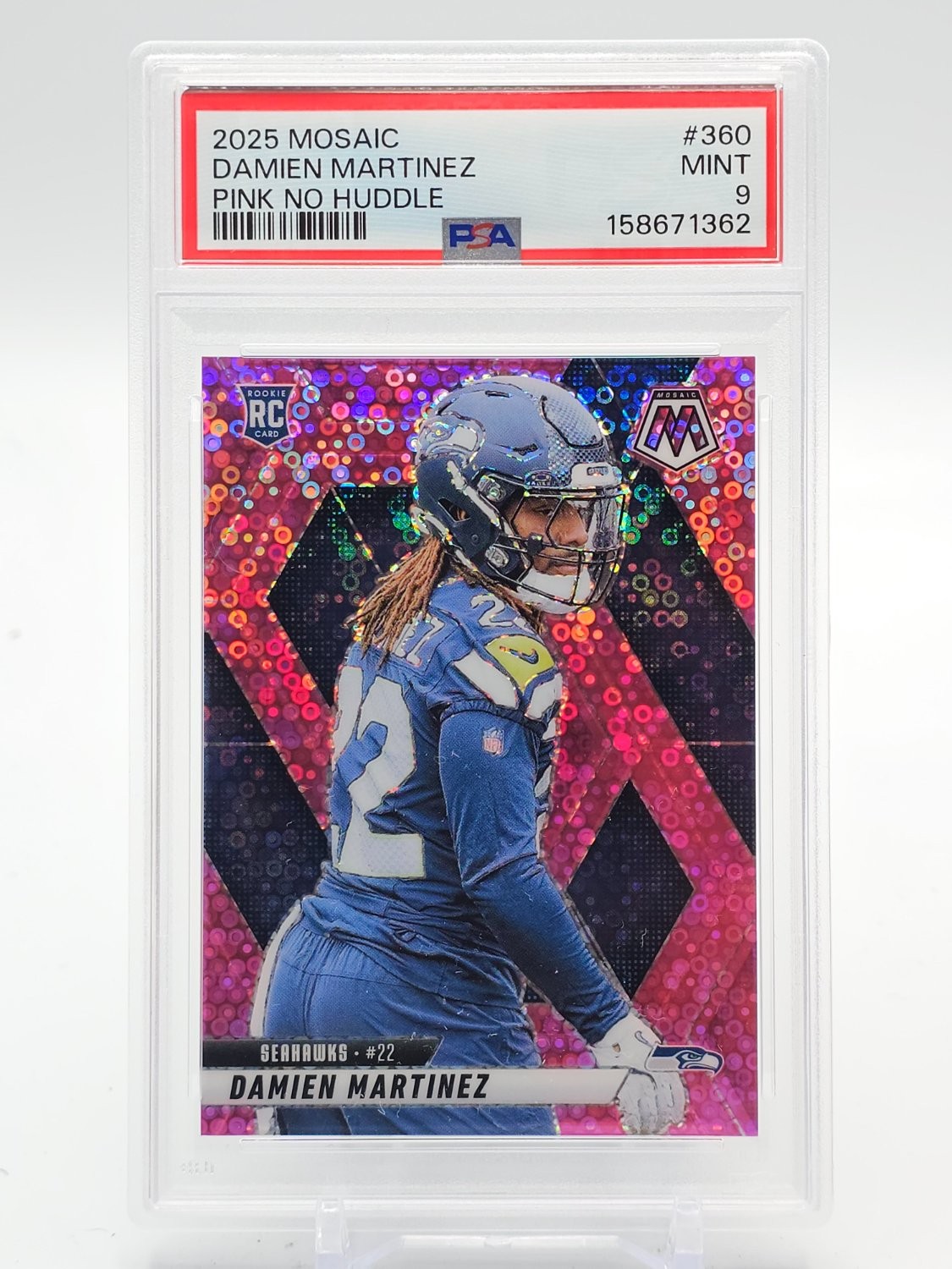 Damien Martinez Panini Mosaic #360 Pink No Huddle