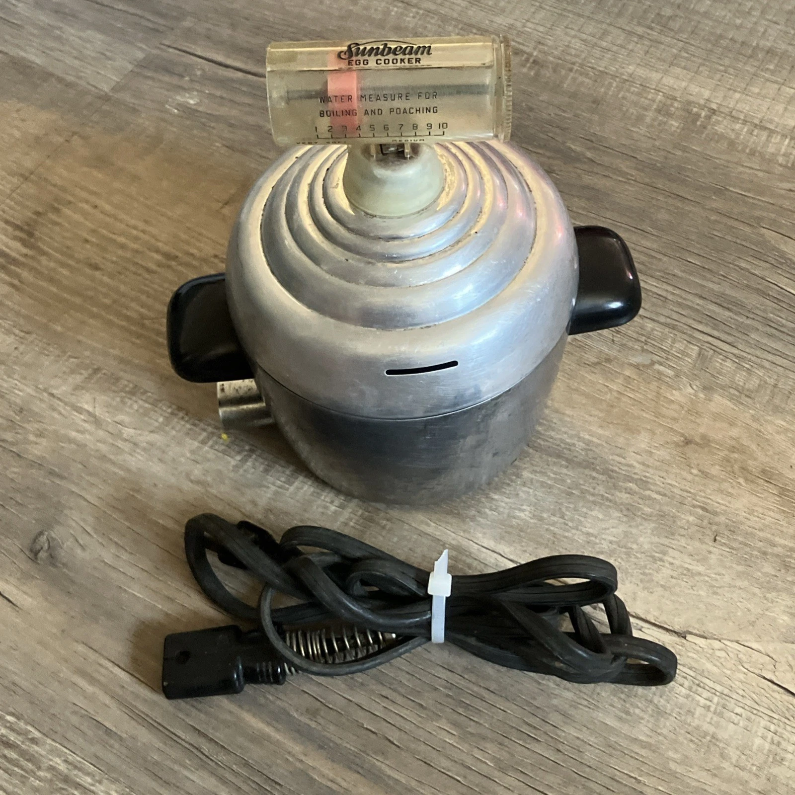 Vintage Sunbeam E2 Egg Cooker Tested Working 1950s-60s No Tray
Opens in a new window or tab
