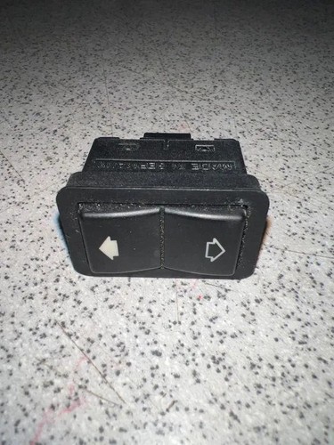 BMW 5 Touring E39 Fensterheber Schalter Vorne rechts 8368974 3.00 33968126