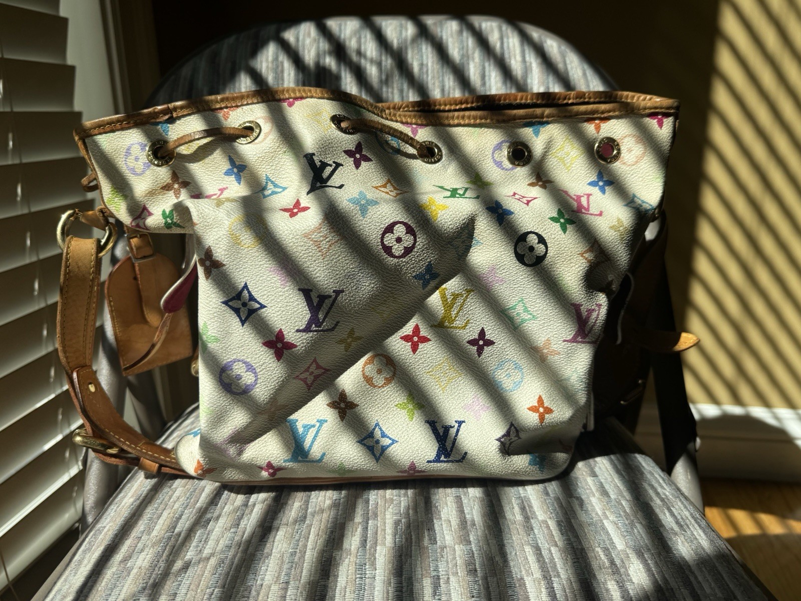 Rare Louis Vuitton Petit Noé Multicolore Murakami Shoulder Bag image 8