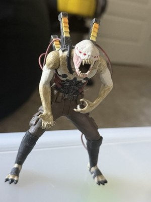 Resistance 2 Collector's Edition Chimera Hybrid Action Figure