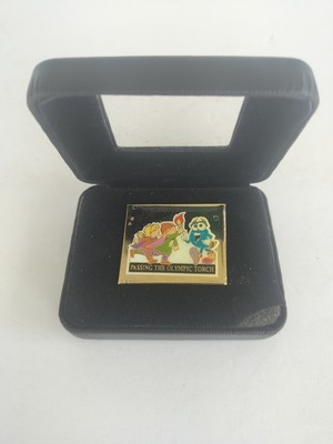 1996 Atlanta Olympics Hat Lapel Pin Artists Proof Izzy Passing The Olympic Torch