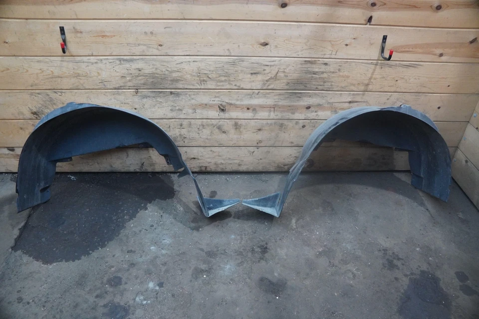 Juego 2 ruedas guardabarros interiores traseras pozo 10424682 Chevrolet Corvette C5 2003 Foto 4 de 4