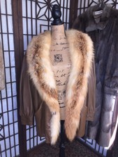 Gorgeous W. H. Harris Leather Jacket With Fox Fur Collar Woman’s