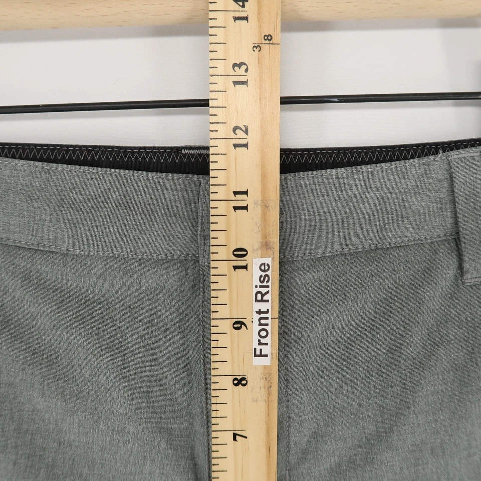 Vuori Aim Shorts Mens 34 Gray Athleisure Golf Chino Stretch Casual Performance - Image 4 of 4