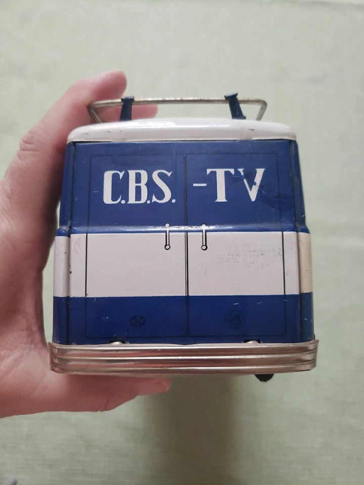 CBS-TV BUS Foto 4 de 4