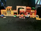 Vintage 1973 Fisher Price Little People Play Family Village #997
