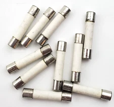 Lot of 10 Bussmann MDA8 250 Volt 8 Amp Slow Blow Ceramic Fuses 1/4" x 1-1/4"