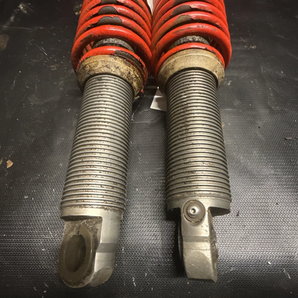 Amortecedores dianteiros 2005 Arctic Cat ZR 900 esquerda e direita ZR3 1703-657 - Imagem 2 de 4