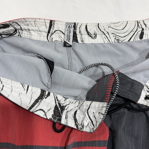 Volcom Board Shorts Mens Size 34 Gray Red Striped Slingers Quick Dry - Picture 5 of 11