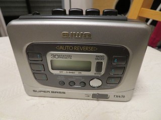 13) Aiwa Walkman TX476 Super Bass mit Radio tragbarer Kassettenspieler
