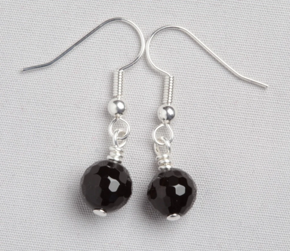 BLACK AGATE FACETED 8MM ROUND EARRINGS SILVER PLATED - Image 1 of 1