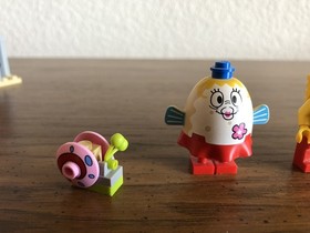 LEGO 3818 BIKINI BOTTOM UNDERSEA PARTY Spongebob Squarepants COMPLETE w/ minfigs