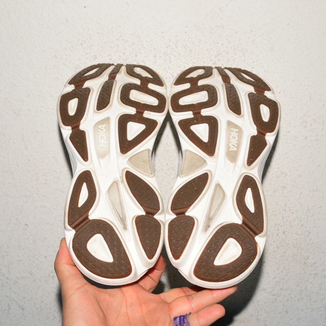 HOKA Bondi 8 Running Shoe Women US 7 B thumbnail 15