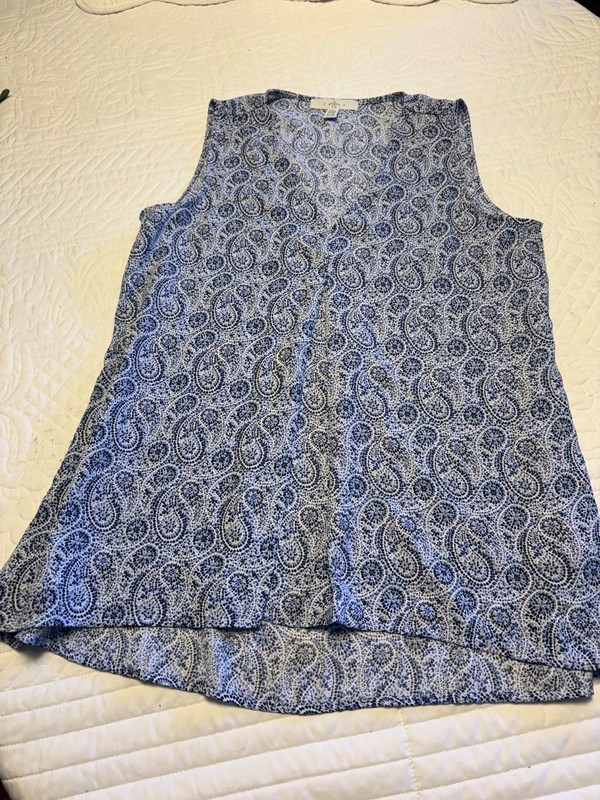 Fever Women's Tunic Top Sleeveless V-Neck Blouse  Flattering Sz Sm blue/white