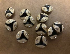 Metal Button Cream, Black, Gold w/3 Stones 3/4" (19mm)