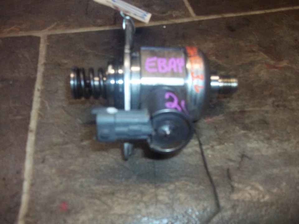 Conjunto de bomba de combustible montada en motor Enclave Traverse Acadia 2012-2014 3,6 L OEM Foto 3 de 4