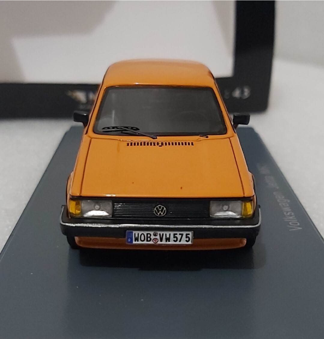 VW Volkswagen Jetta MKI 1980 Orange 1:43 Neo NEO43575 EXTREMELY