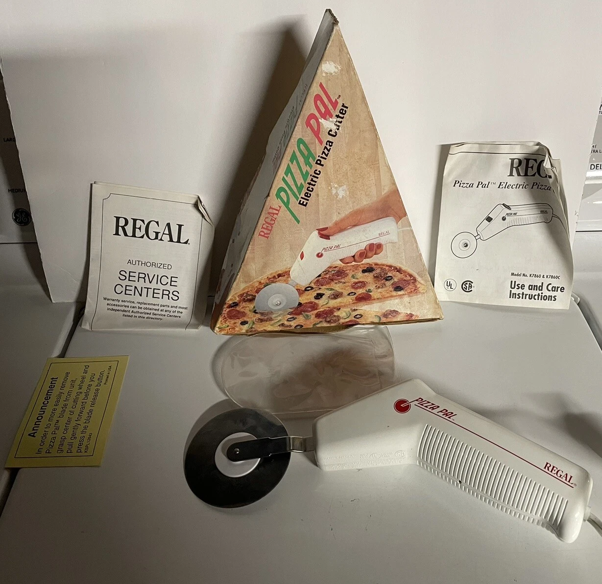 Vintage Regal Pizza Pal Electric Cutter Stainless Steel Blade K7860
Opens in a new window or tab