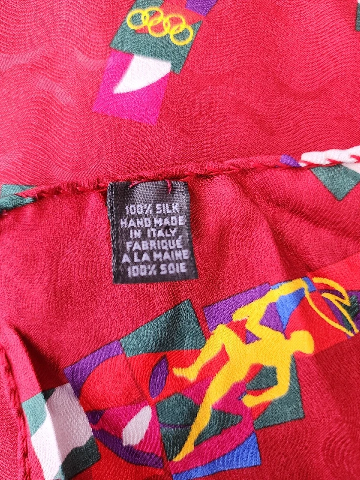 复古意大利 100% 真丝勃艮第奥运消防跑步者印花罕见 MCM 围巾 — 第 4/4 张图片