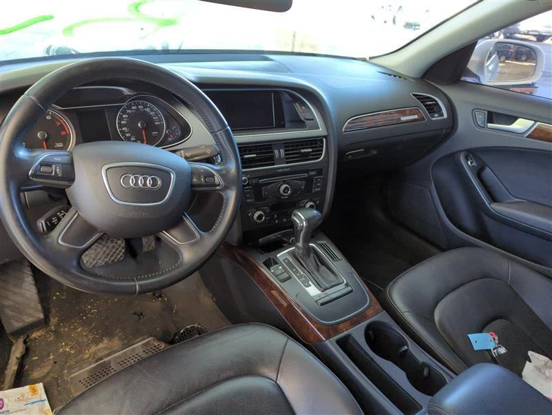 Espejo retrovisor derecho usado se adapta a: Audi A4 Power Sdn 2015 acabado pintado plegable manual Foto 3 de 4