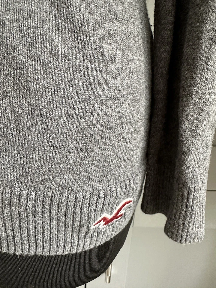 Hollister Womens Grey Cardigan Lace panel Long Sleeve Size L USED - Image 3 of 4