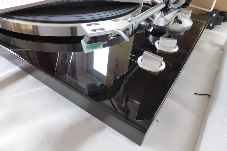 Tocadiscos TEAC N300 con cartucho/lápiz óptico de audio técnica poco usado Foto 2 de 4