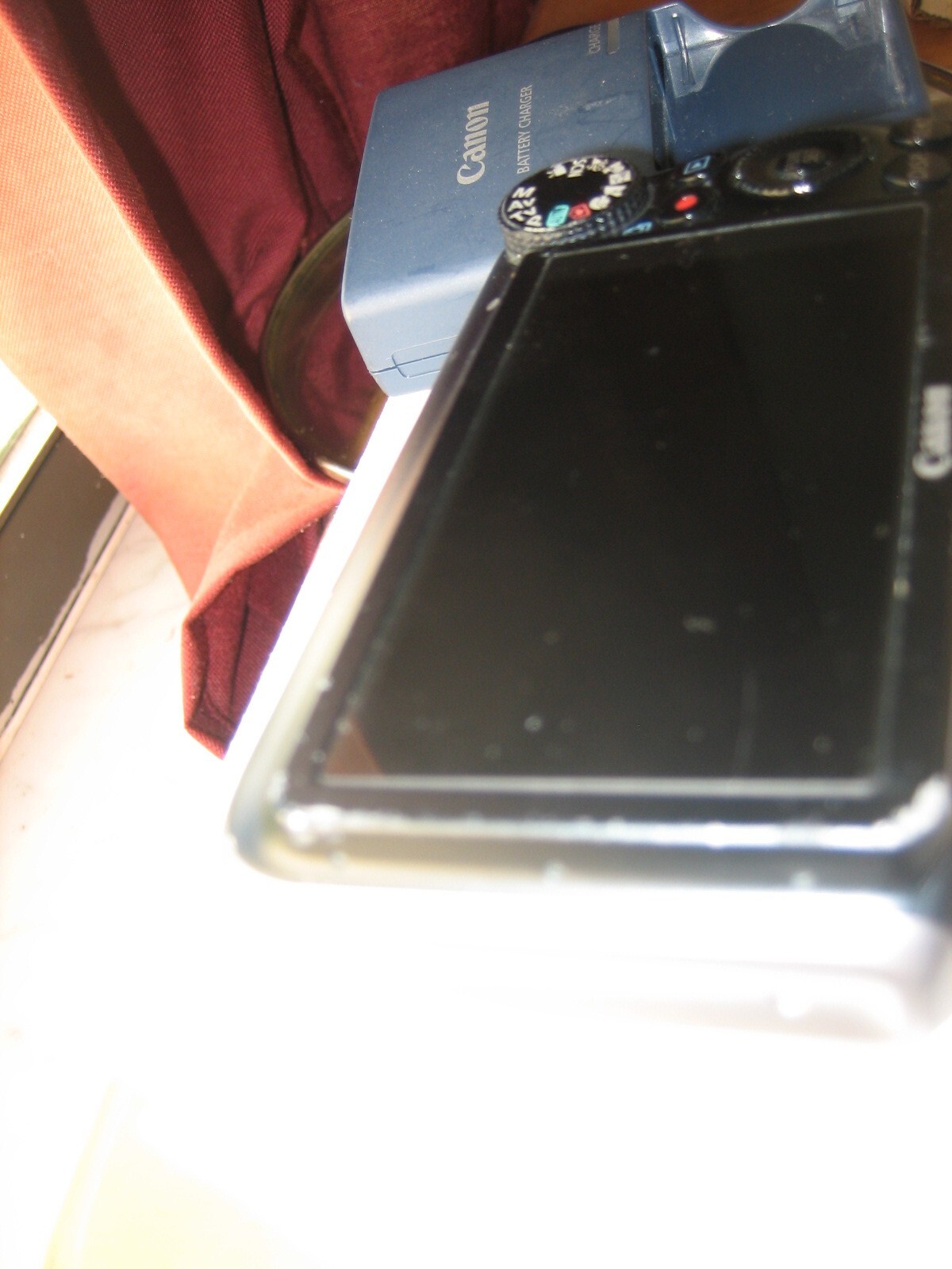 Canon PowerShot SX210 IS 14.1MP Digital Camera & Battery+ Charger WORKS