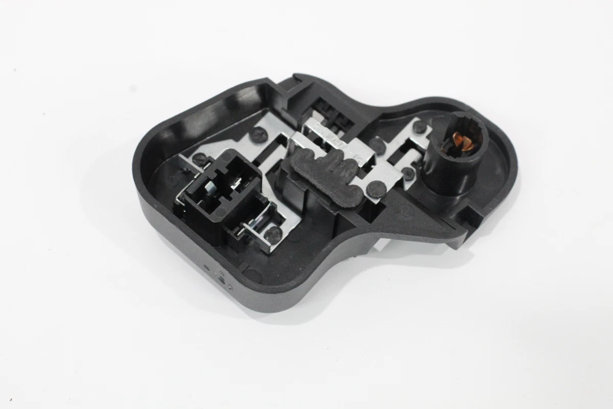 VW Golf 5K MK6 Mk6 Rear OS Right Inner Light Cluster Bulb Holder New 5K0945260