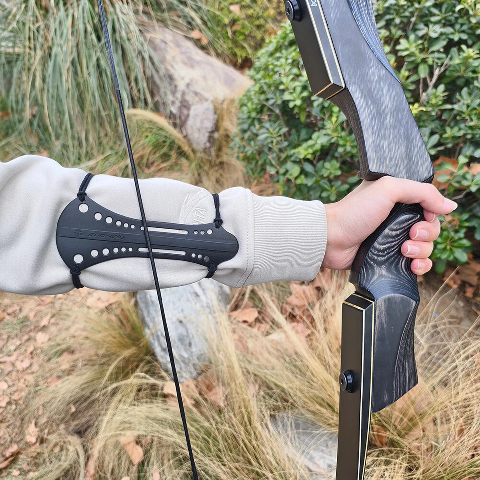Protector de brazo de tiro con arco de nailon y carbono equipo de protección arco ajustable objetivo de caza Foto 2 de 4