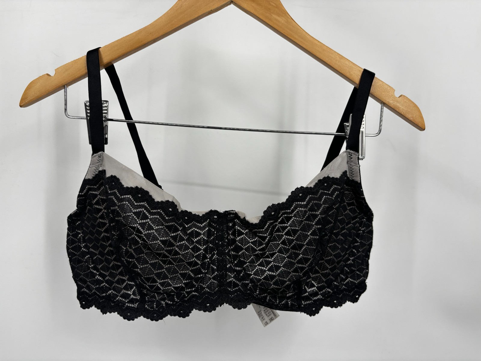 b.tempt'd by Wacoal Lace Kiss Underwire Bra Black Grey Geometric Size 38D