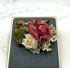 Vintage Handcrafted Artificial Pink Floral Rose Lace Gold-Tone Brooch Pin