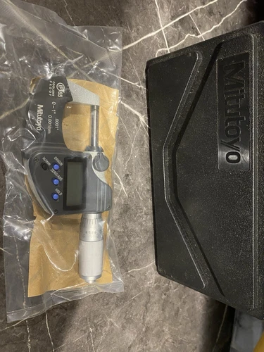 Mitutoy- 0-1 Digital Micrometer, Inch, Metric