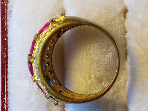 EXQUISIT N FASCINATING: ANTIQUE MIDDLE EASTERN BRASS RING #9 RED WHITE BLUE GEMS - Picture 6 of 9