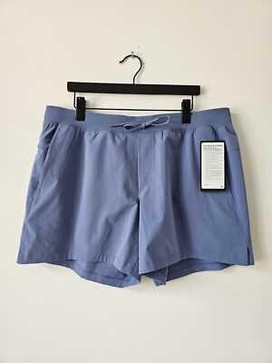 ウェア Basic Zip Shorts (cloud blue/off white) Standard Issue' Cabana Shorts (Sky Blue) – Tombolo Company