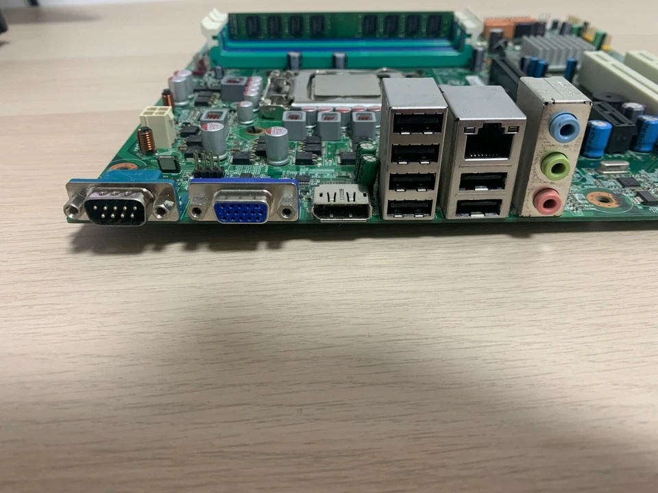 Lenovo IQ57M motherboard Rev: 1.0 LGA1156 + CPU Intel i5-560 SLBTJ + RAM 2GB - Image 4 of 4