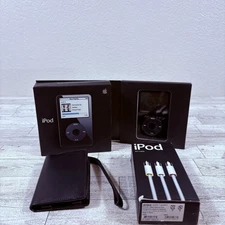 Apple iPod Video A1136 30 GB - 5th Generation - Black (MA146LL/A) Original Box