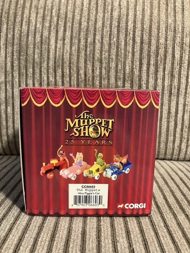 Corgi Muppet Collectable Figurine The Muppets Miss Piggie's Car Show 25th Years - Picture 3 of 4