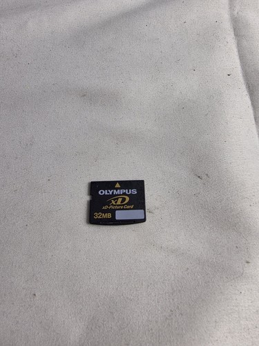 Olympus xD Picture Card 32MB Camera Memory Card, Fujifilm Compatible - Picture 1 of 2