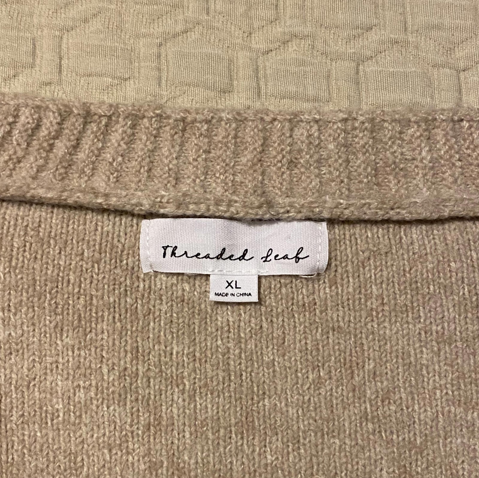 Threaded Leaf Beige Star Patterned Button-Up Card… - image 6