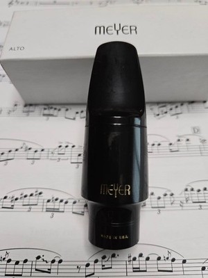 Good condition MEYER 5MM alto saxophone mouthpiece classic jazz model with box