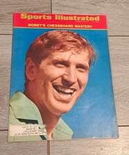 Sports Illustrated SI Magazine Bobby Fischer 1972 Chess Champion August 14, 1972
