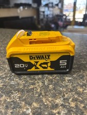 USED DEWALT DCB205 20V 5.0AH BATTERY PACK (QUI004827)