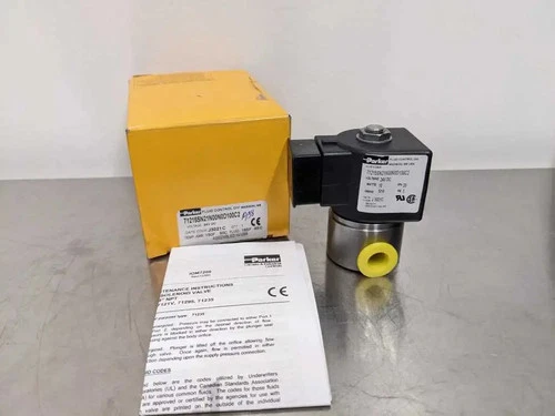 Parker 71215SN21N00N0D100C2 Solenoid Valve Skinner 2 Way 1/4" NPT 24 VDC